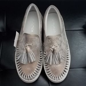 Nwt J/Slides Distressed Bronze Aztec Sneakers